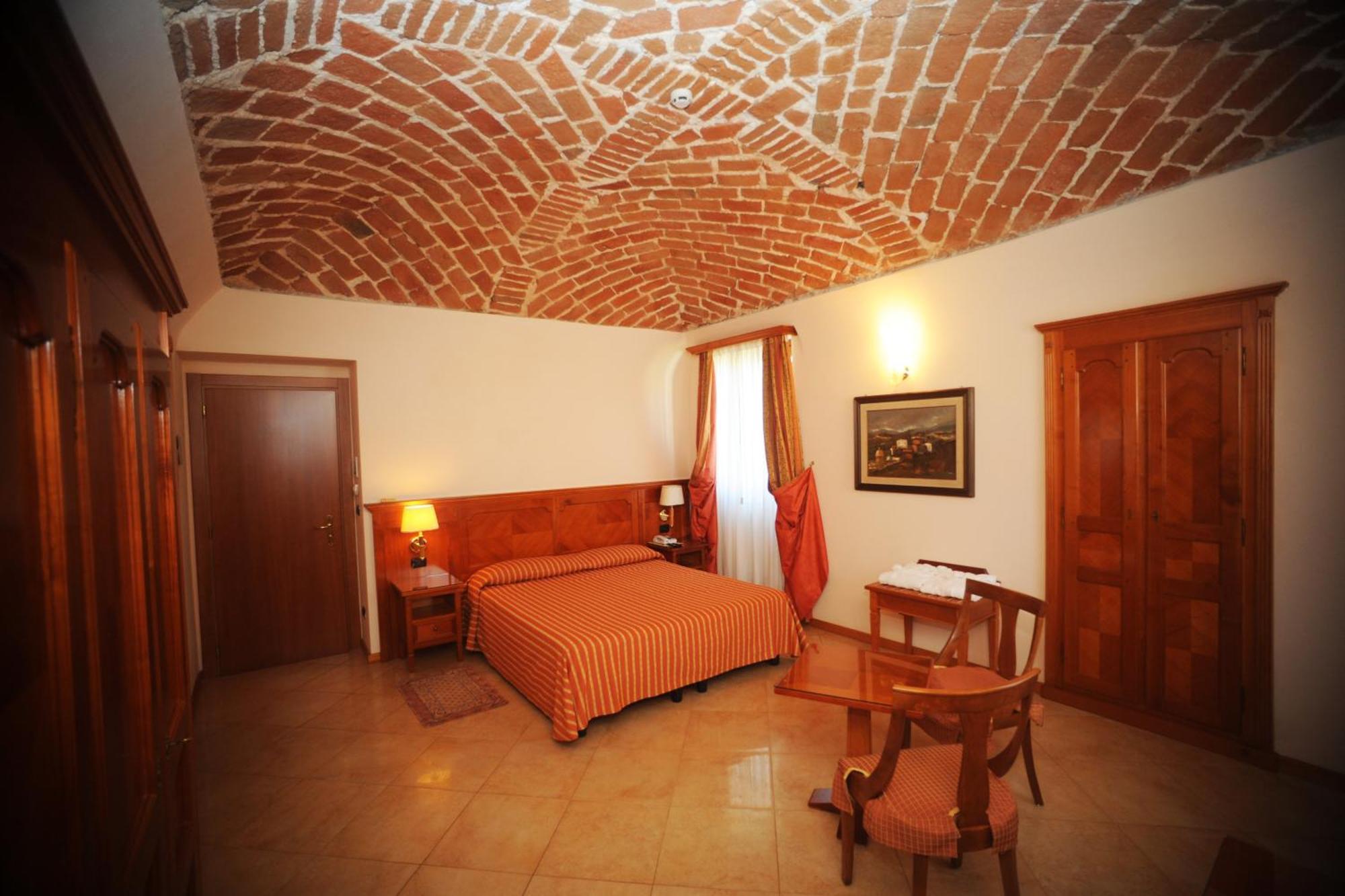 Hotel Acqui & Centro Benessere Acqui Terme Exteriör bild