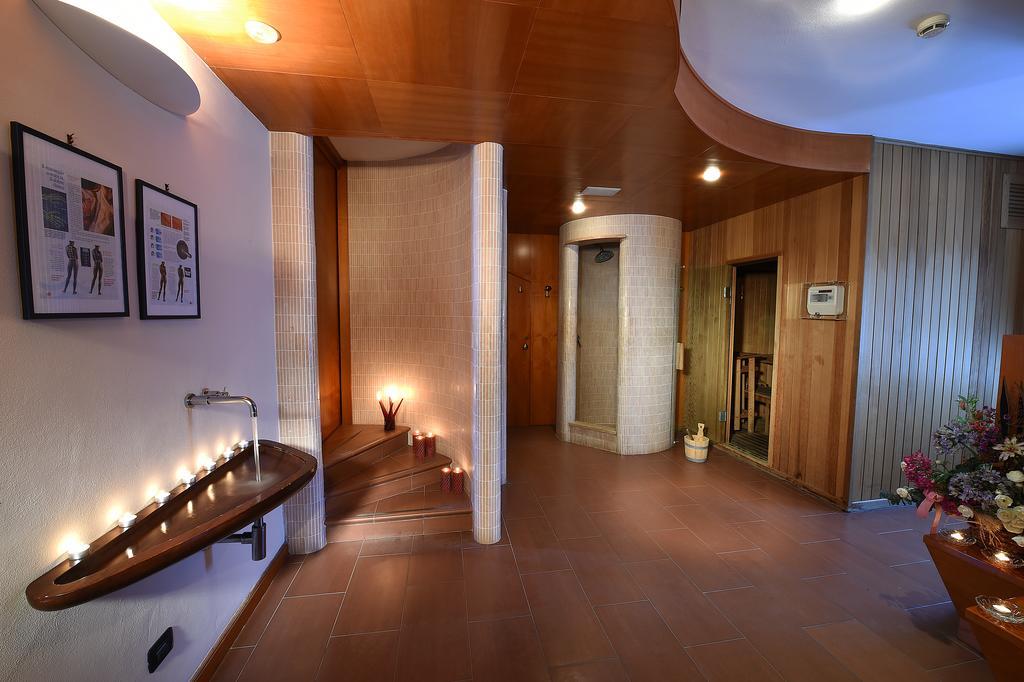 Hotel Acqui & Centro Benessere Acqui Terme Exteriör bild